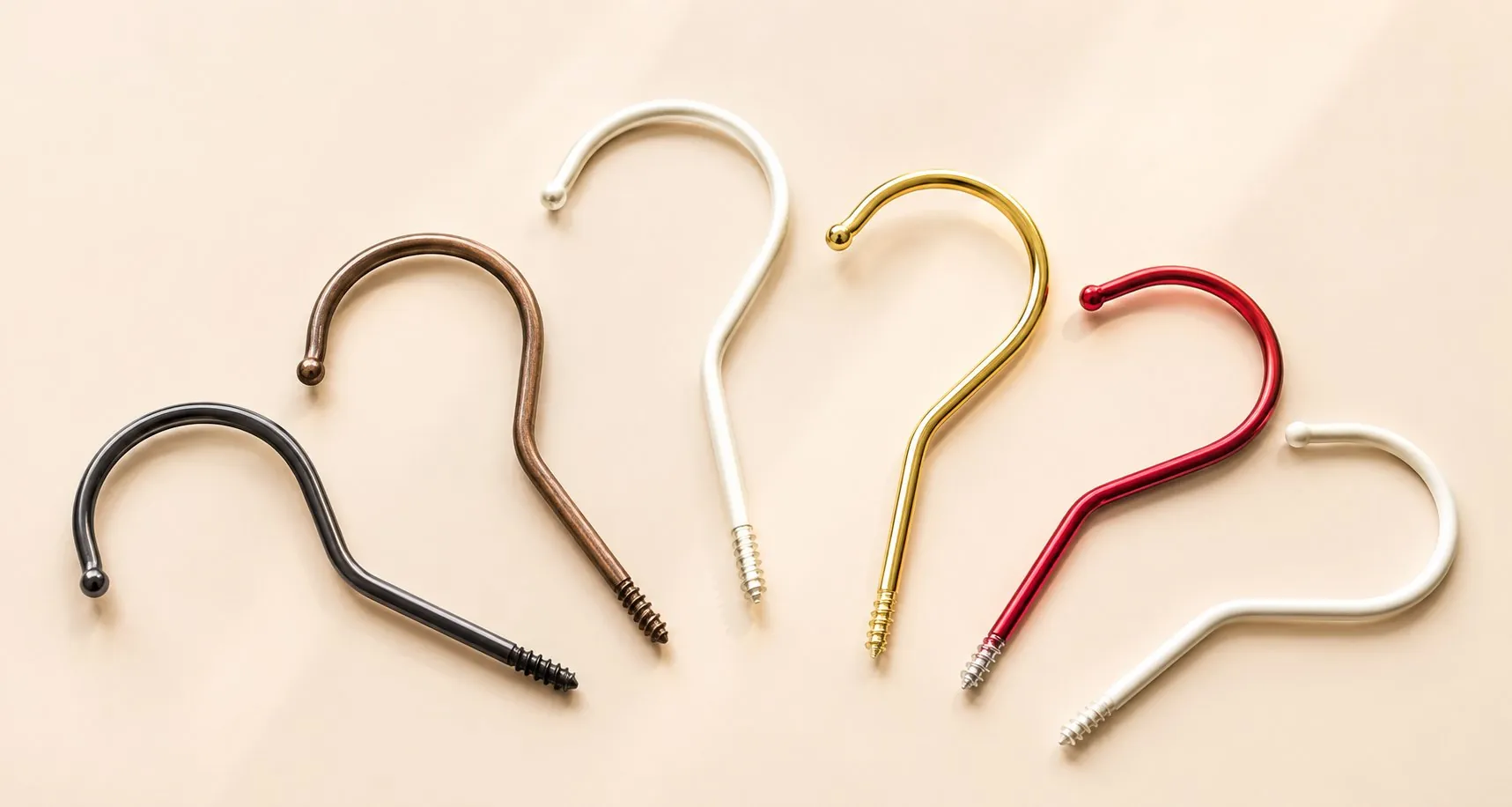 Crochets de couleur PMP &mdash; argent&eacute;, dor&eacute;, aluminium bross&eacute;, noir
